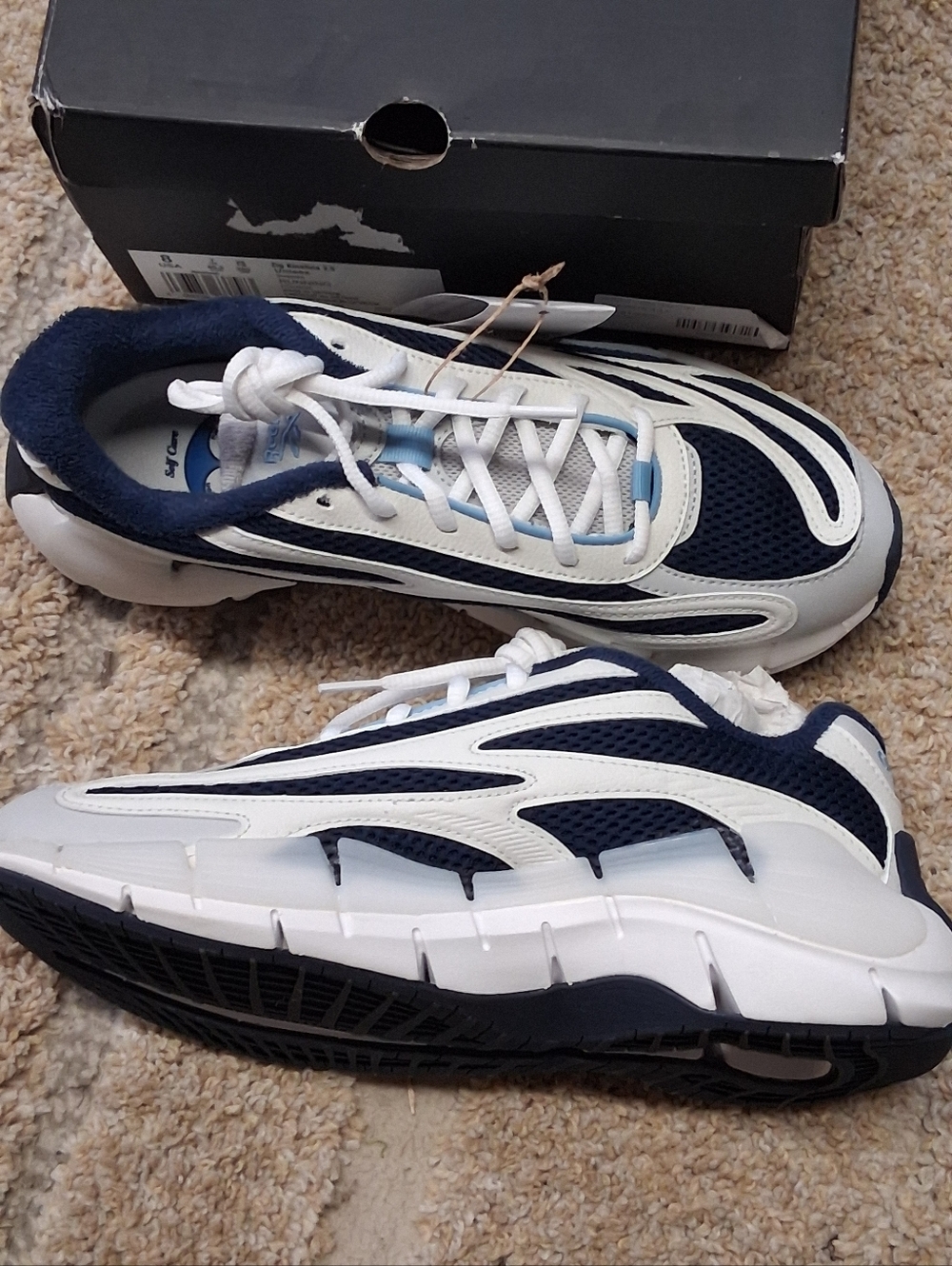 NWT Unisex Reebok Zig Kinetica 2.5 Blue/White Lowtop Men Sz. 8